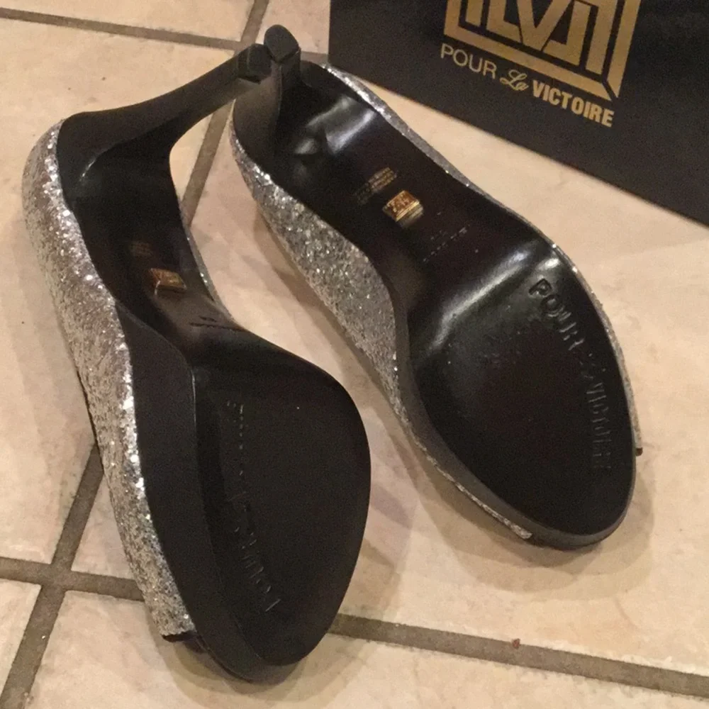 🎊👠HP Pour La Victoire Sky High Silver Heels